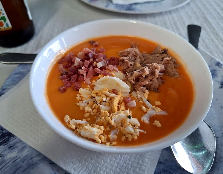 Salmorejo casero servido en La Clave Cártama